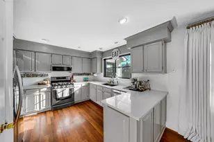17635 W Windslow Dr, Grayslake, IL 60030 - Photo 8