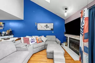 656 Rosner Dr, Roselle, IL 60172 - Photo 4