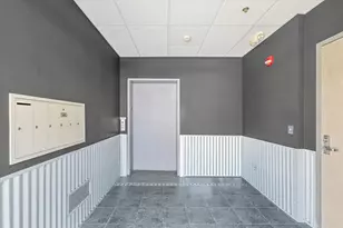 209 E Washington St, Bloomington, IL 61701 - Photo 2