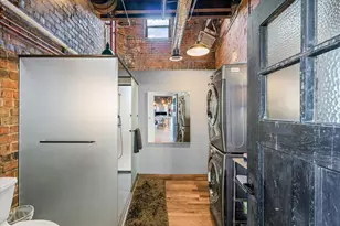 209 E Washington St, Bloomington, IL 61701 - Photo 50