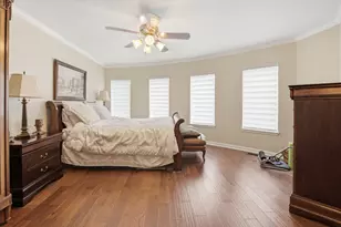 15 Manchester Ln, Elmhurst, IL 60126 - Photo 14