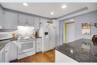 690 Chandler Road #302, Gurnee, IL 60031 - Photo 16