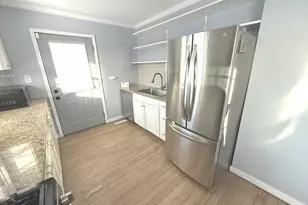 2106 Tepee Ave, Carpentersville, IL 60110 - Photo 6