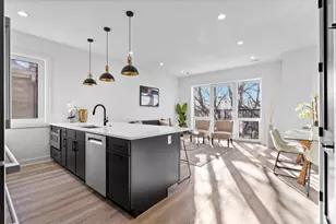 2636 W Evergreen Ave, Chicago, IL 60622 - Photo 8