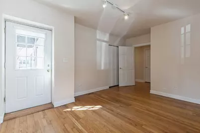 645 W Bittersweet Place #1, Chicago, IL 60613 - Photo 10