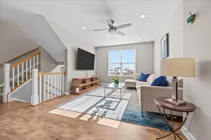 1941 Kingsley Cir, Northbrook, IL 60062 - Photo 4