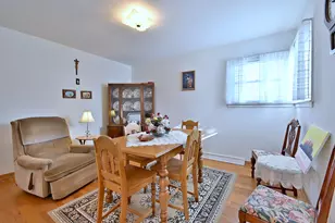 7421 W Oakton St, Niles, IL 60714 - Photo 16