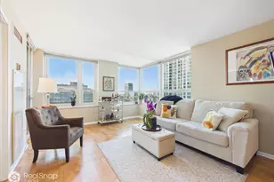 345 N La Salle Dr, Chicago, IL 60654 - Photo 2