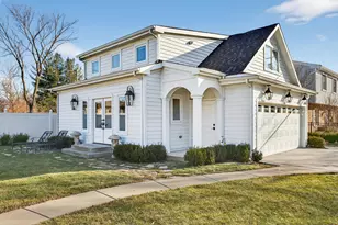 285 Middaugh Rd, Clarendon Hills, IL 60514 - Photo 24