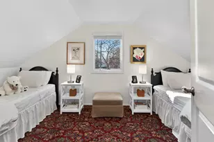 285 Middaugh Rd, Clarendon Hills, IL 60514 - Photo 16