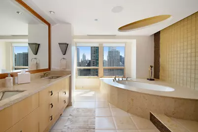 800 N Michigan Avenue #4201, Chicago, IL 60611 - Photo 20