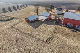 10256 Somonauk Rd, Hinckley, IL 60520 - Photo 46