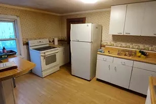 506 State St, New Windsor, IL 61465 - Photo 4