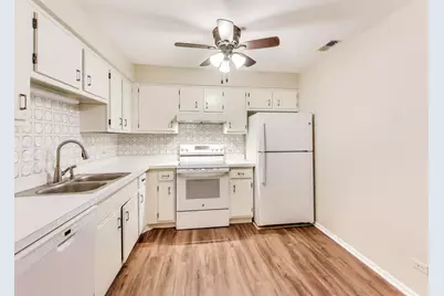 1200 W Northwest Highway #308, Mount Prospect, IL 60056 - Photo 8