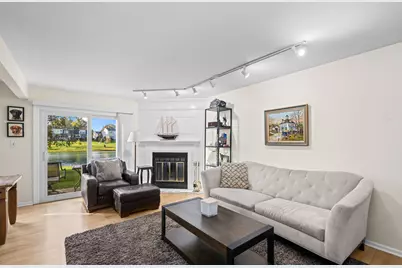 1376 Longacre Lane, Wheeling, IL 60090 - Photo 4