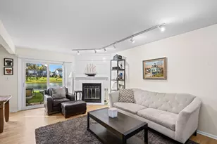 1376 Longacre Ln, Wheeling, IL 60090 - Photo 4