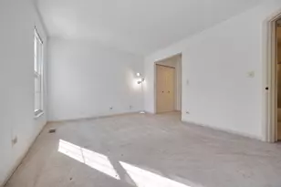 171 Old Oak Ct W, Buffalo Grove, IL 60089 - Photo 12