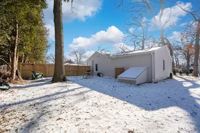 1700 N Linden Avenue, Waukegan, IL 60085 - Photo 18