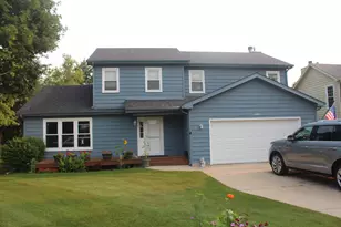 1136 10 Pin Ln, Zion, IL 60099 - Photo 1