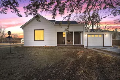 509 E Ash Street, Fairbury, IL 61739 - Photo 1