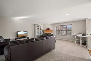 7917 Windsor Dr, Darien, IL 60561 - Photo 4