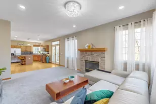 2500 Rosehall Ln, Aurora, IL 60503 - Photo 10