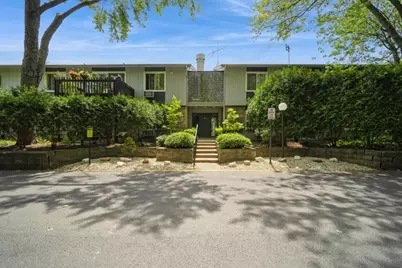 936 E Old Willow Road #104, Prospect Heights, IL 60070 - Photo 1