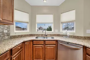 145 S Primrose Dr, Coal City, IL 60416 - Photo 10