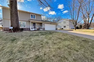 4604 30th Ave Ct, Rock Island, IL 60201 - Photo 2