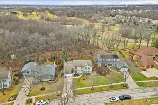 304 Patricia Ln, Bartlett, IL 60103 - Photo 4