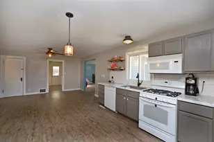 634 1st Ave, Ottawa, IL 61350 - Photo 4