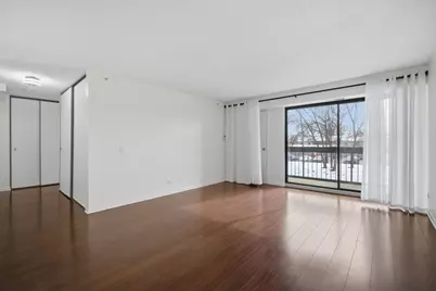 1800 Huntington Boulevard #208, Hoffman Estates, IL 60169 - Photo 8