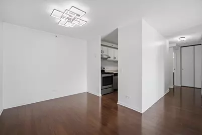 1800 Huntington Boulevard #208, Hoffman Estates, IL 60169 - Photo 10