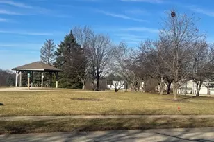 12 Truman Ct, Streamwood, IL 60107 - Photo 30