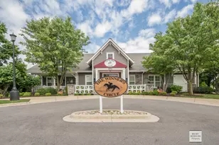 748 Versailles Pkwy, Oswego, IL 60543 - Photo 20