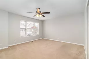 520 Lincoln Station Dr, Oswego, IL 60543 - Photo 12