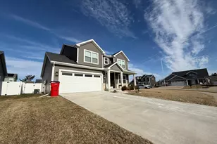 2014 Rylan Rd, Mahomet, IL 61853 - Photo 4