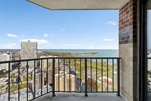 3660 N Lake Shore Dr, Chicago, IL 60613 - Photo 12