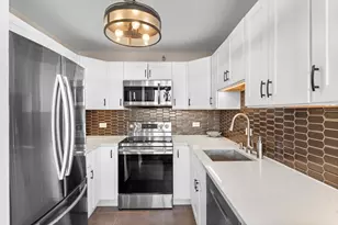 3660 N Lake Shore Dr, Chicago, IL 60613 - Photo 16