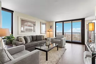 3660 N Lake Shore Dr, Chicago, IL 60613 - Photo 4