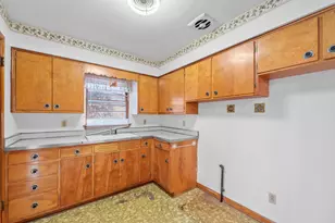 19 Schrum Rd, Calumet City, IL 60409 - Photo 8