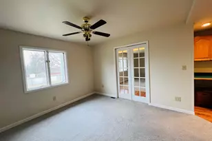 1007 Murphy St, Eldorado, IL 62930 - Photo 16