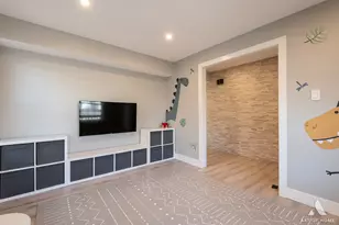 693 Harp Ave, Volo, IL 60073 - Photo 8