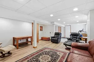 8114 9th St W, Rock Island, IL 61201 - Photo 18