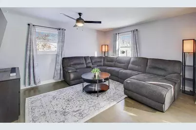 218 N School Street, Mount Prospect, IL 60056 - Photo 4