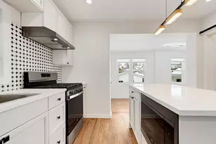 5408 N Luna Ave, Chicago, IL 60630 - Photo 8