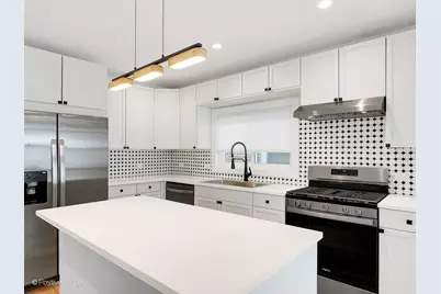 5408 N Luna Avenue, Chicago, IL 60630 - Photo 10