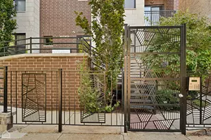 4235 S Calumet Ave, Chicago, IL 60653 - Photo 2