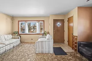 5611 Washington St, Downers Grove, IL 60516 - Photo 4