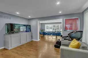 315 Norton Ln, Bloomingdale, IL 60108 - Photo 8